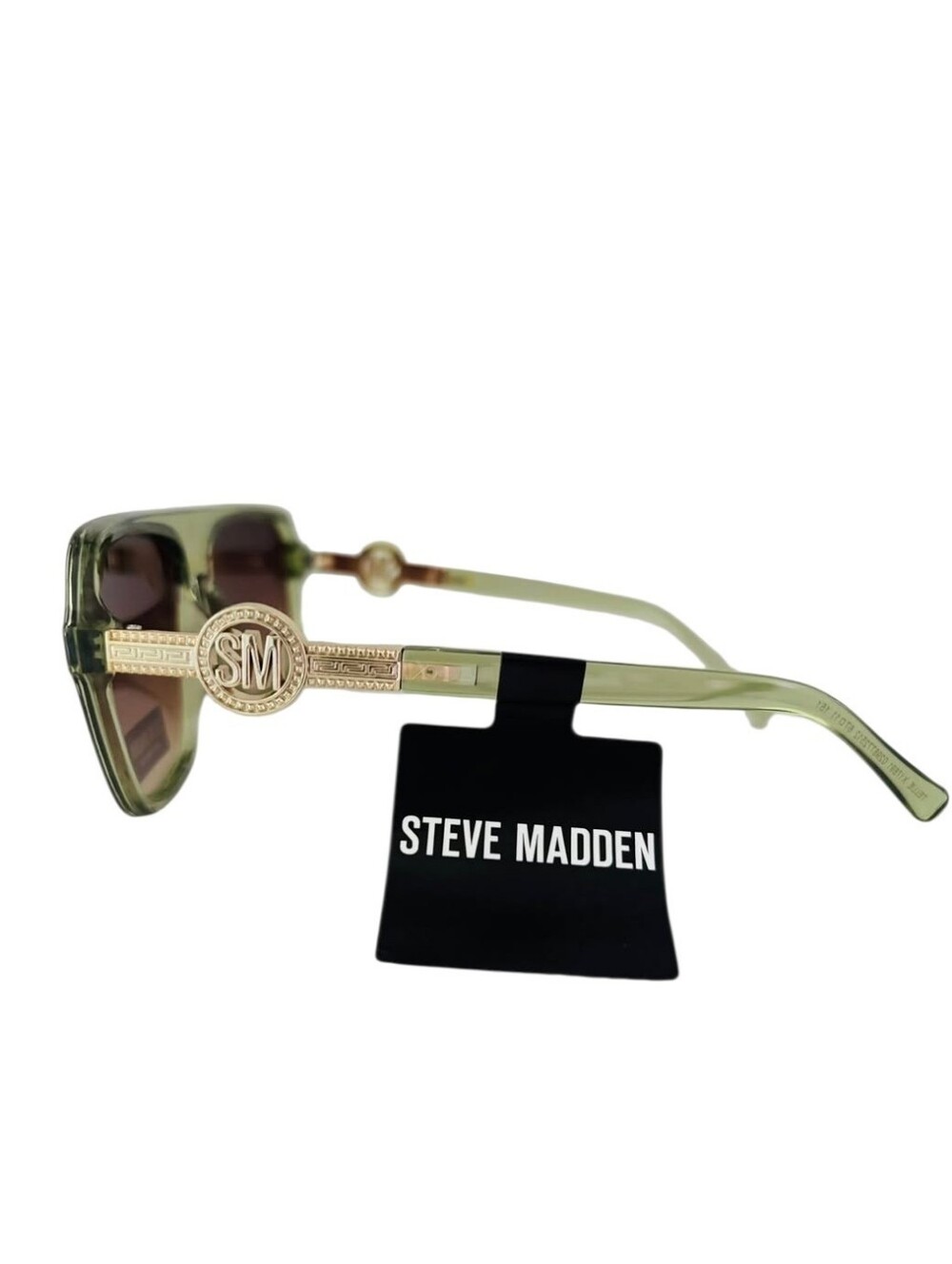 New Steve Madden Women's Green Square Sunglasses with Gold Logo Accent